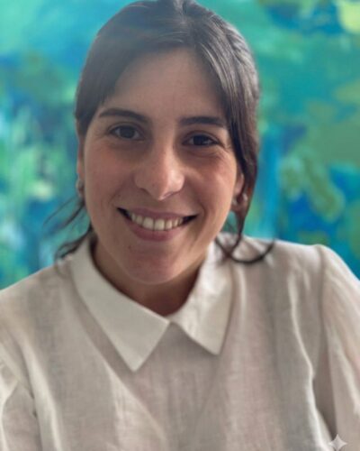 Dra. Laura Terranova — Odontología General · Coronas-Incrustaciones-Carillas · Blanqueamiento · Ortodoncia