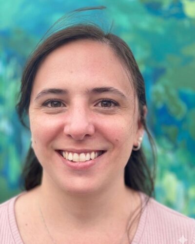 Dra. Gisela Valle — Odontología General · Coronas-Incrustaciones-Carillas · Blanqueamiento · Ortodoncia